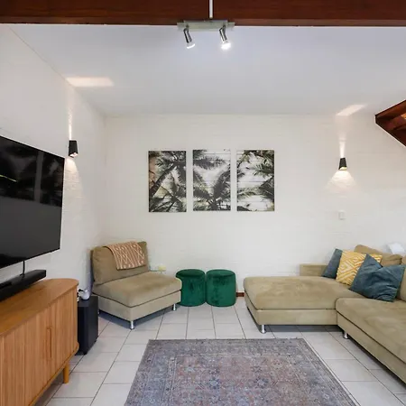 The Surf Pad - Oceanstays Yamba Exterior photo
